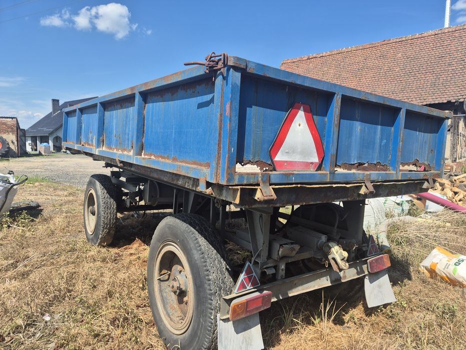 Przyczepa rolnicza ciężarowa D 732