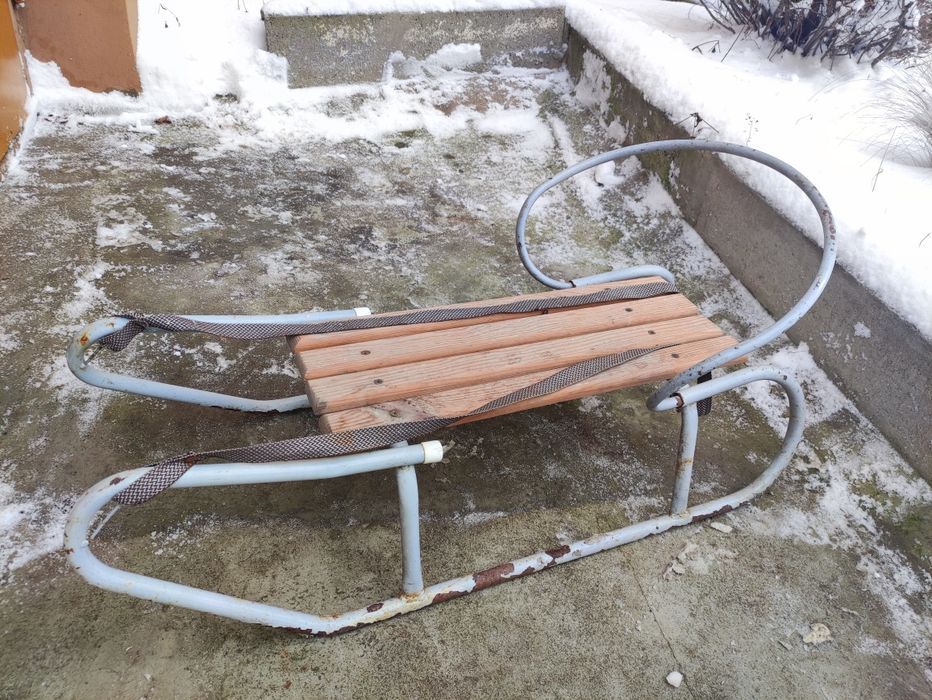 Sanki dziecięce metalowe do odnowy