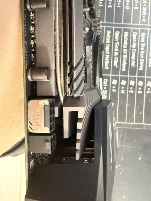 ASUS ROG Crosshair VIII Hero Wi-Fi X570