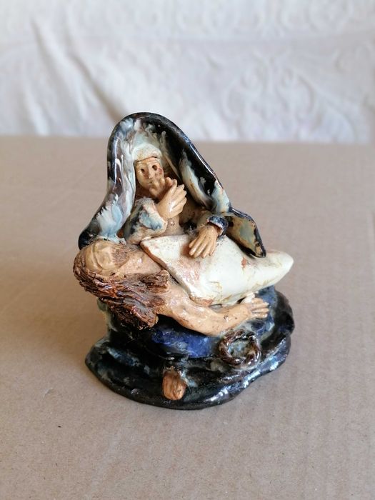 Escultura em cerâmica - Pietà