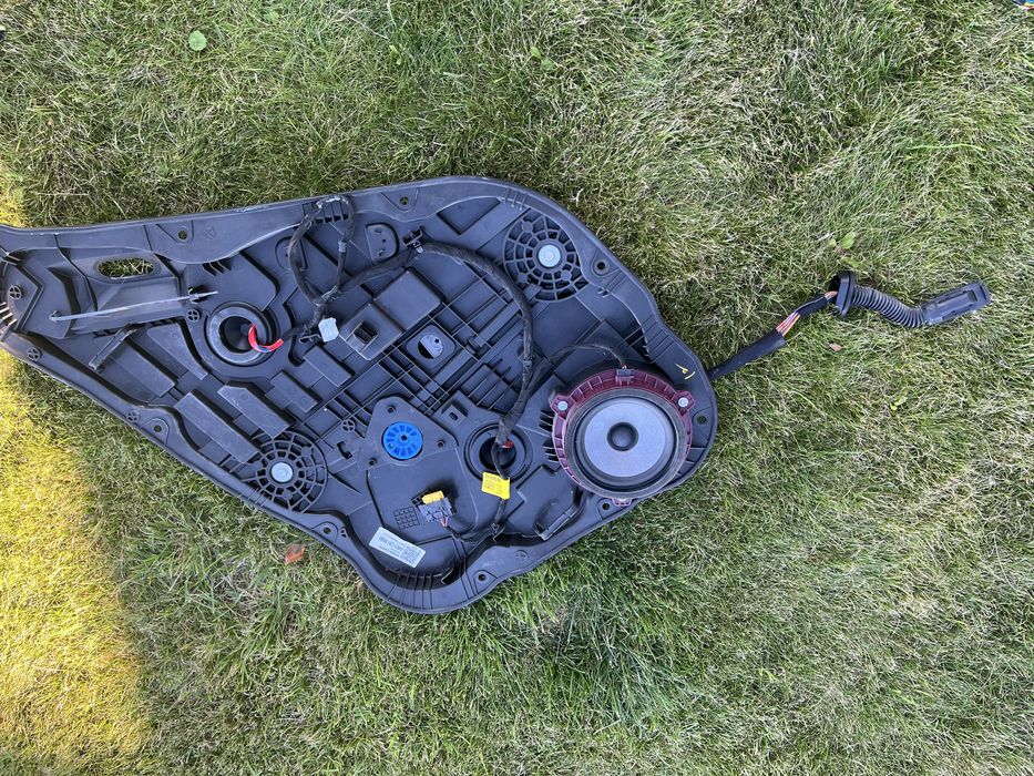 Склопідіймачі поава сторона kia ev6