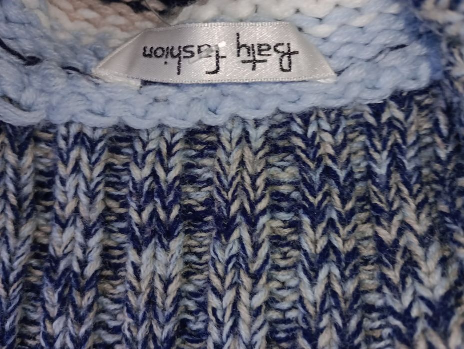 Ciepły sweter z golfem