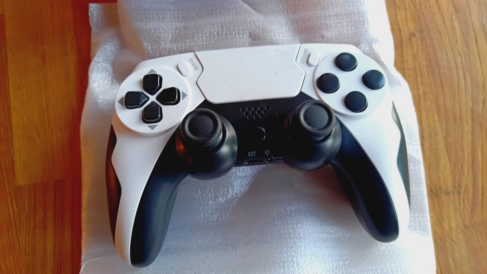 Nowy pad PS4 do konsoli