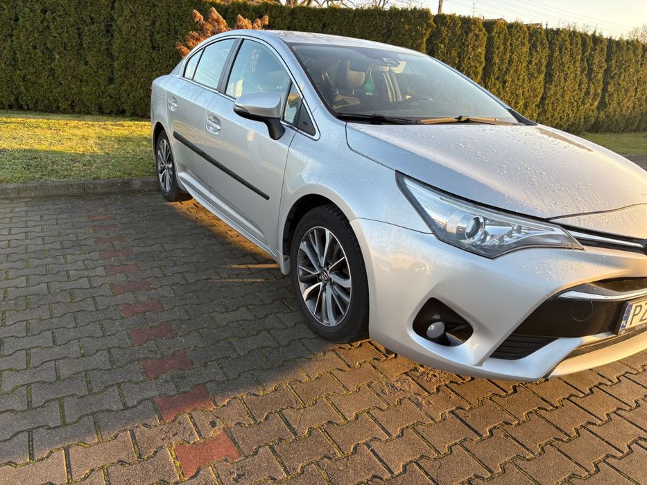 Toyota Avensis  T27 2.0