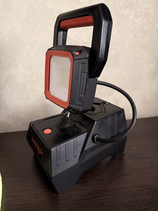 ліхтар дніпро м і батарея 4 ампер