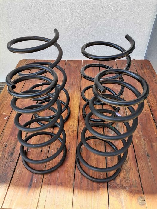 Molas de suspensão + Frisos portas dianteiras - Toyota Corolla VII