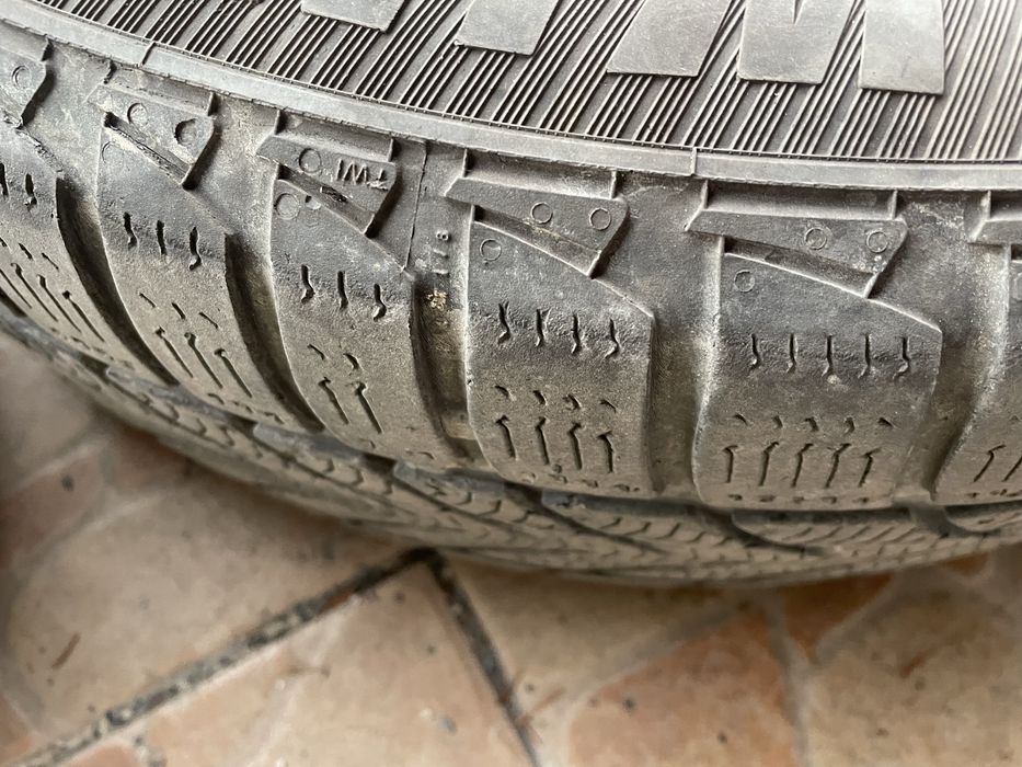 Felgi 15+ opony 185/65  zimowe peugeot 207. Fajny stan!