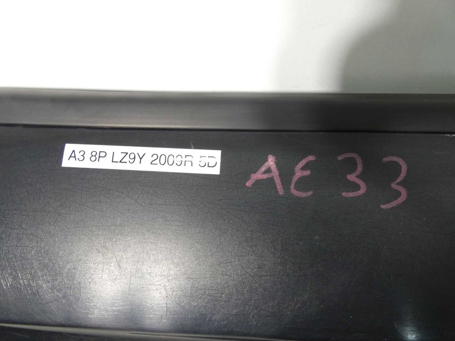 AUDI A3 8P 5D drzwi prawe przód przednie czarne LZ9Y Gorlice AE33