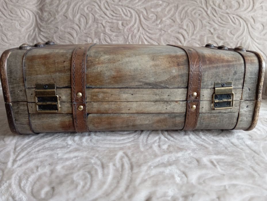 Валіза під ретро фанера