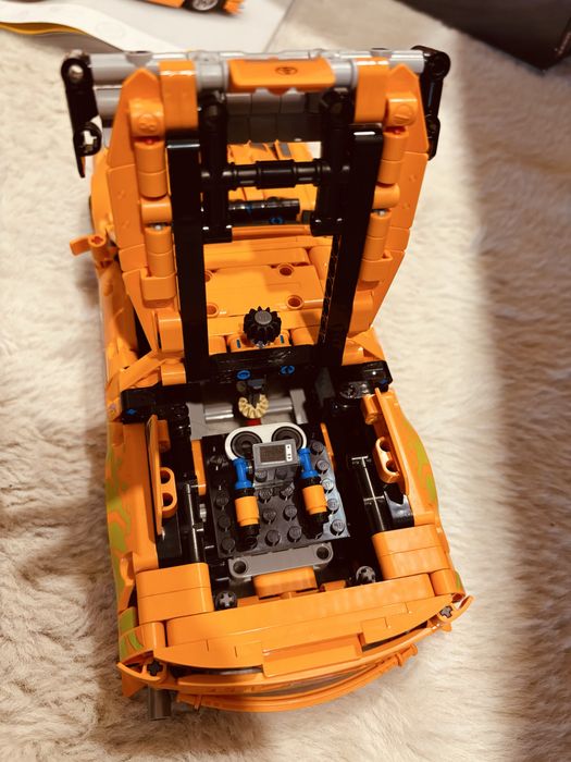 LEGO Technic Fast & Furious Toyota Supra MK4 42204