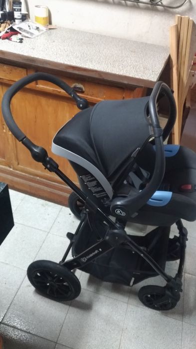 Carrinho de bebé Kinderkraft  Moov  3 em  1 com cadeira Auto ( Ovo )