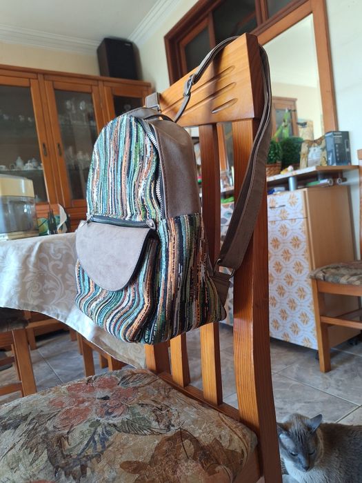 Mochila nova ainda com etiqueta