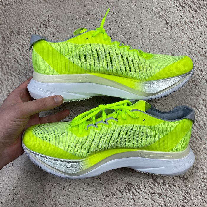 jq2553 нові adidas adizero boston 12 бігові кросівки running green