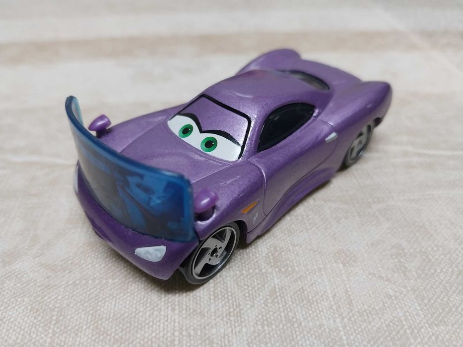 Cars / Disney / Pixar – HOLLEY SHIFTWELL With Screen