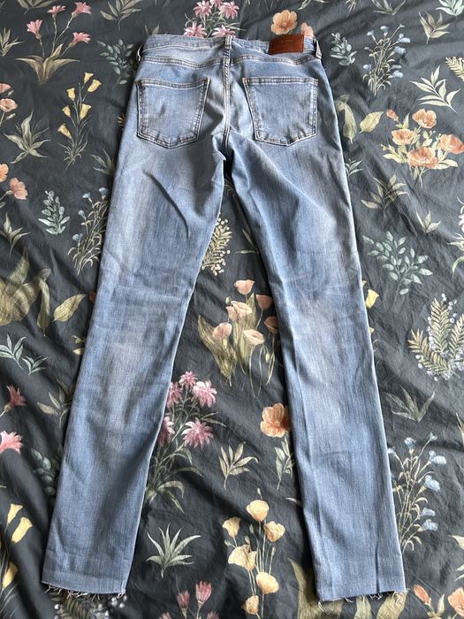 Jasne jeansy Zara