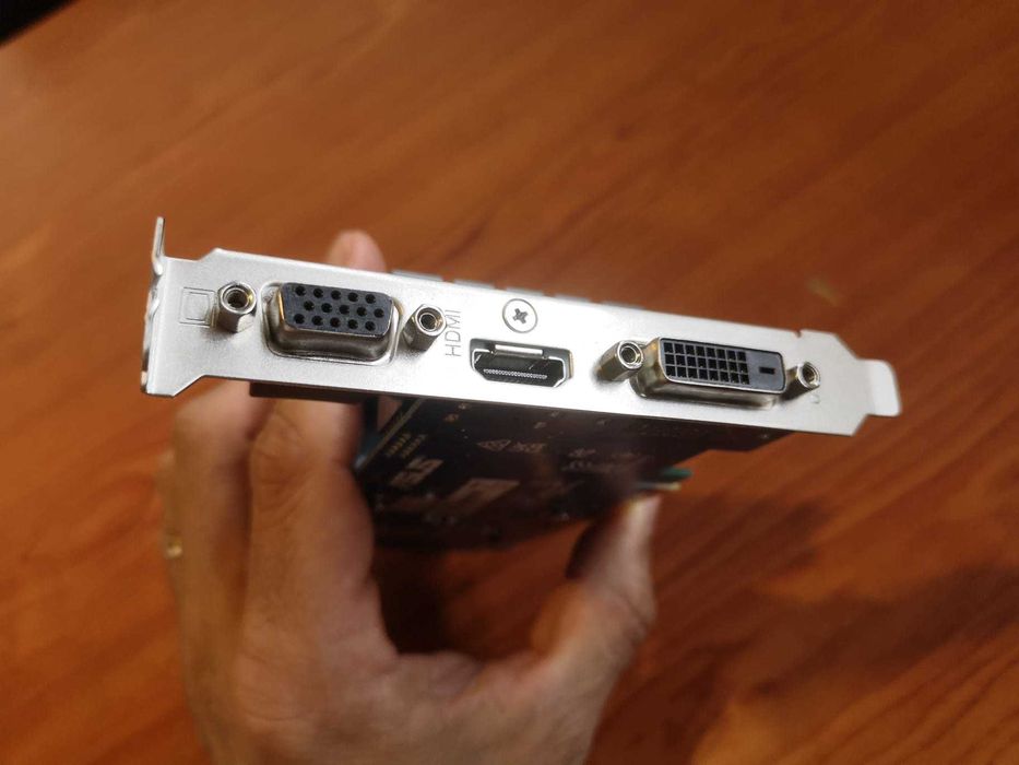 Placa gráfica ASUS GeForce GT 710 SL EVO BRK 2GB GDDR5