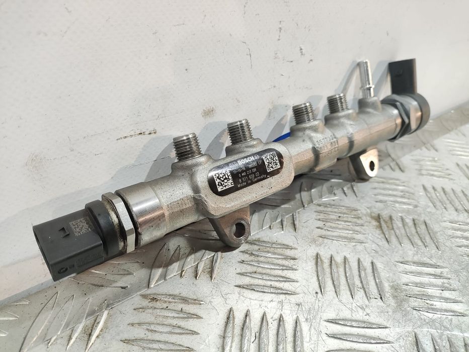 Régua de injeção Bosch BMW 1.5d B37D15A 0445213026 8511629