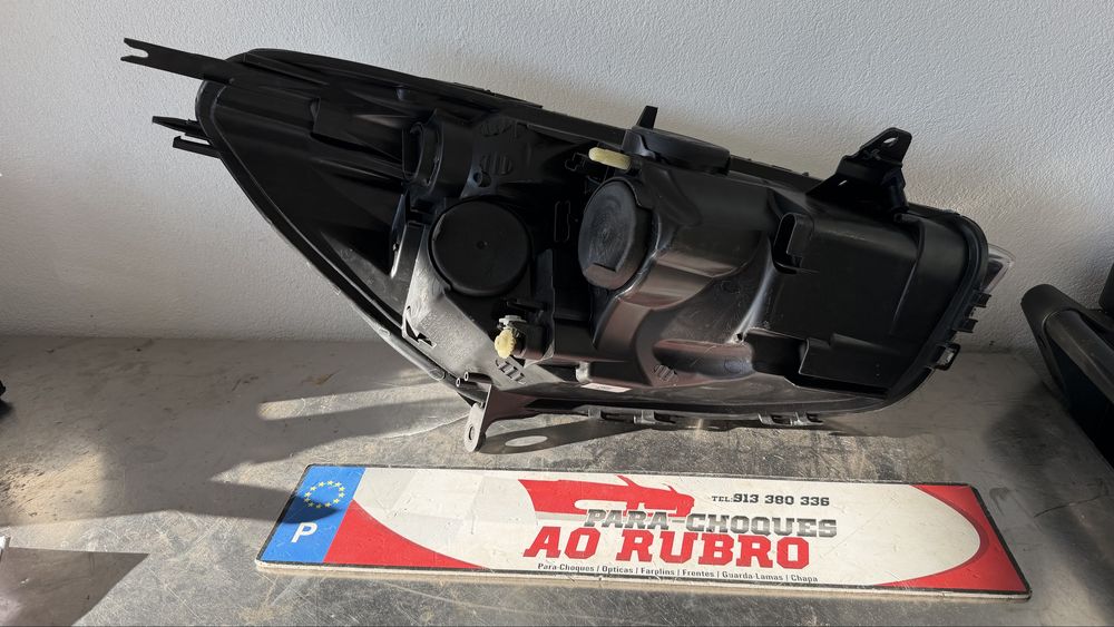 Farol esq renault clio 4 2012/2016
