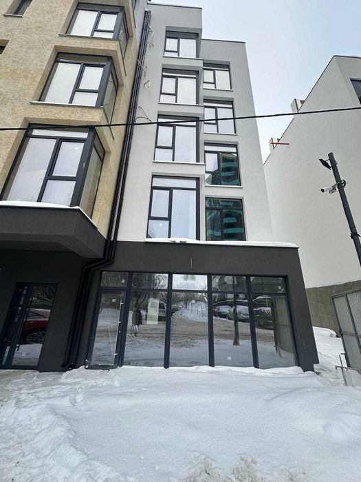 ЦЕНТР 60м2 Здам ФАСАДНЕ приміщення з Панорамою, Парковкою біля АТБ