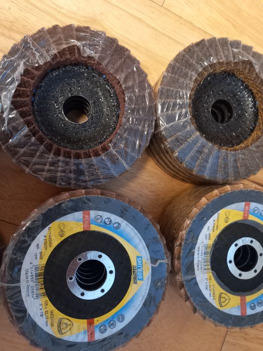 Скотч-брайт лепестковый ф125 SMT800