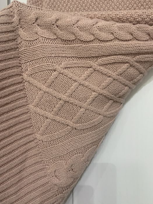 Sweter wełniany damski