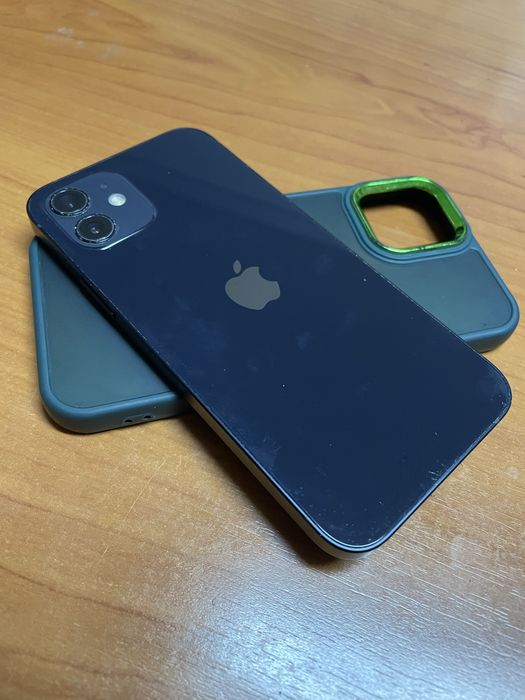 Iphone 12, 64 GB, impecavel , bateria 100% , sem riscos sempre com capausado sempre com capa e pelicula