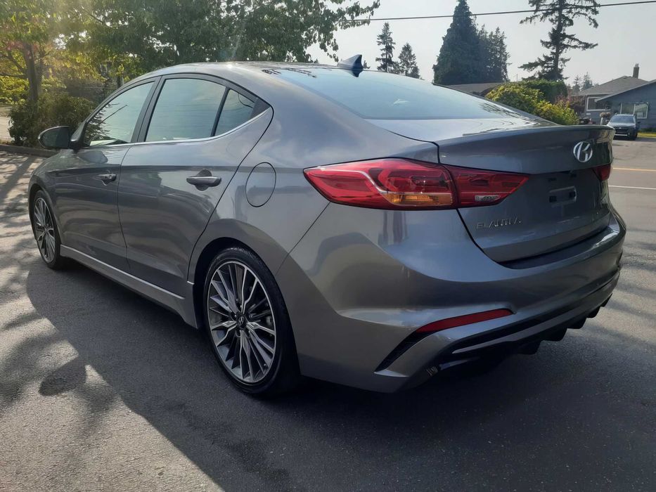 Hyundai Elantra      2018