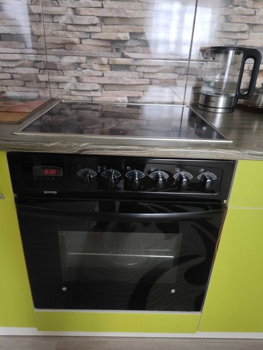 Духовой шкаф со съёмной варочной поверхностью Gorenje