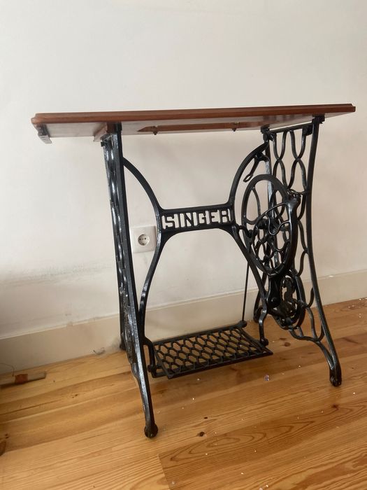 Móvel máquina costura singer