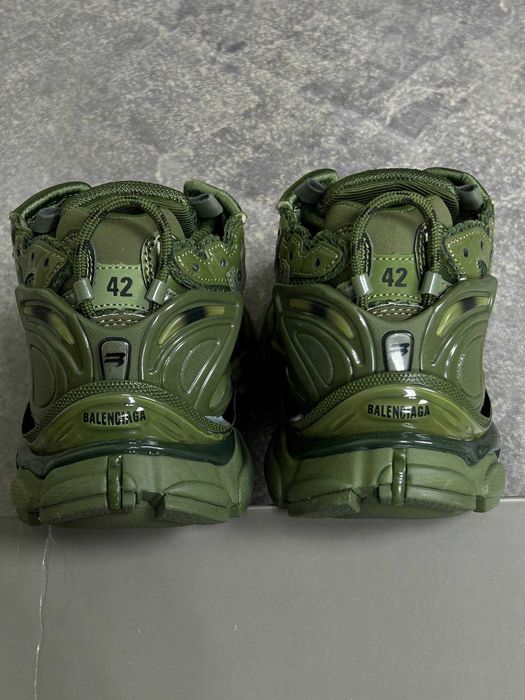 BALENCIAGA Runner кроссовки зеленые кеди кросівки зелені 43 41 42 39