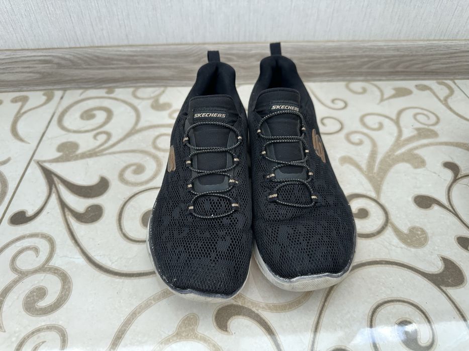 Skechers  37 р  в хорошому стані