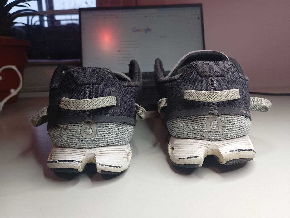 Кросівки On Cloud 6 / (EUR) 43.