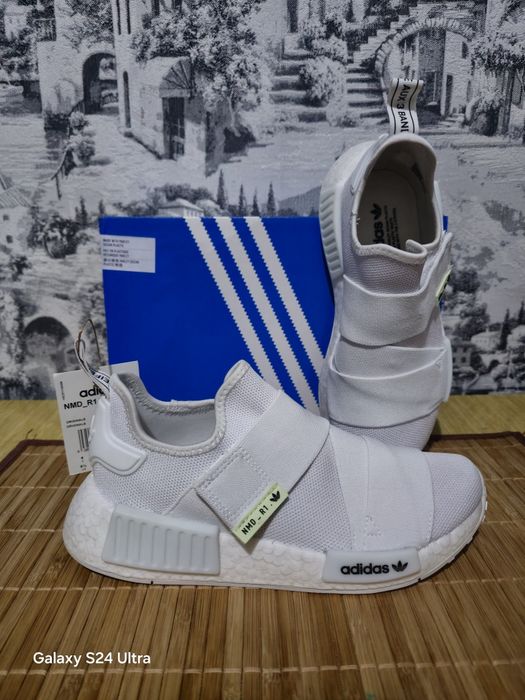 Оригінальні кросівки Adidas