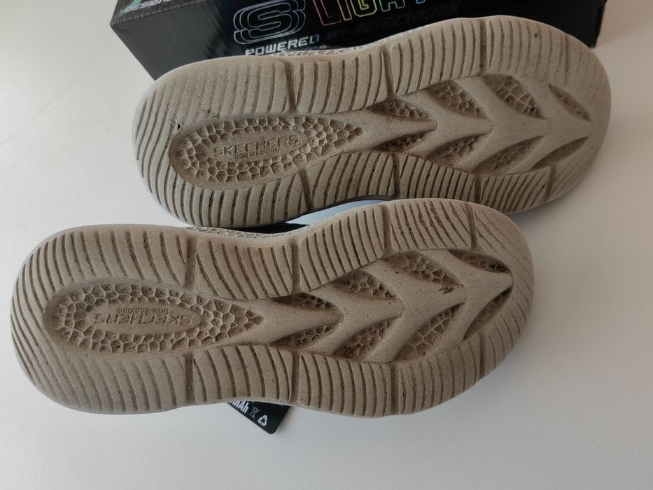 Кросівки Skechers 35 розмір