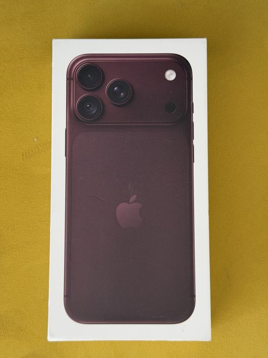 iPhone 18 pro max 512gb silver/glacier azul  (selado )