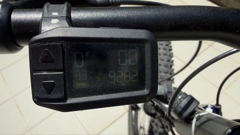 Vende se Rockrider eST500