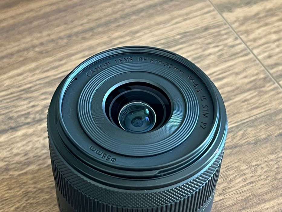 Canon R50V + Lente RF 14-30mm Negociavel