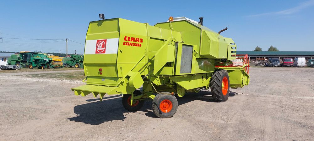 Комбайн зерновий зернозбиральний  Claas Consul  3м