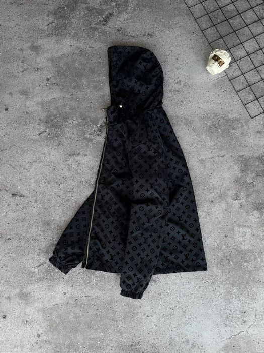 Louis Vuitton — чоловіча вітровка преміум якості