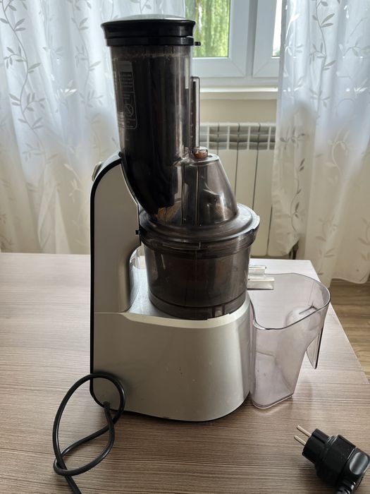 Wyciskarka wolnoobrotowa RJ