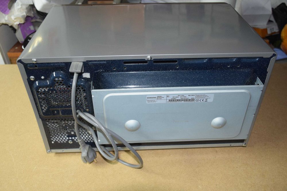 Microondas Samsung MG23K3515AS