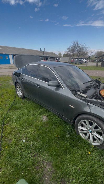 Продам автомобіль BMW 525 XI