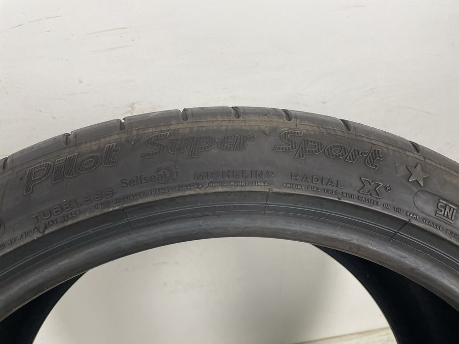 275/35R19 100Y Michelin Pilot Super Sport *