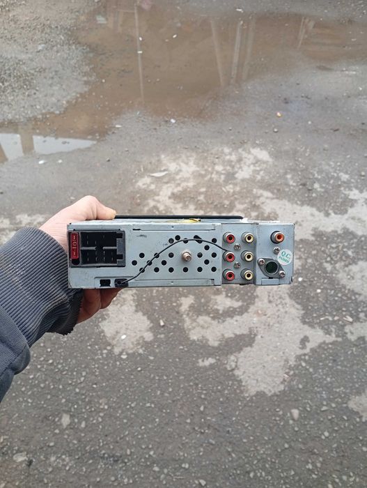 Продам автомагнітоли і колонки