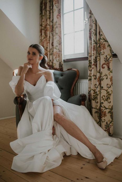 Suknia ślubna z bufkami