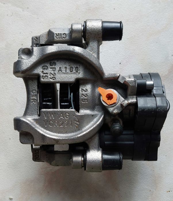 Par Pinças Travão Traseiras Elétricas ORIGINAIS VW - NOVAS (C/ Pastilhas)