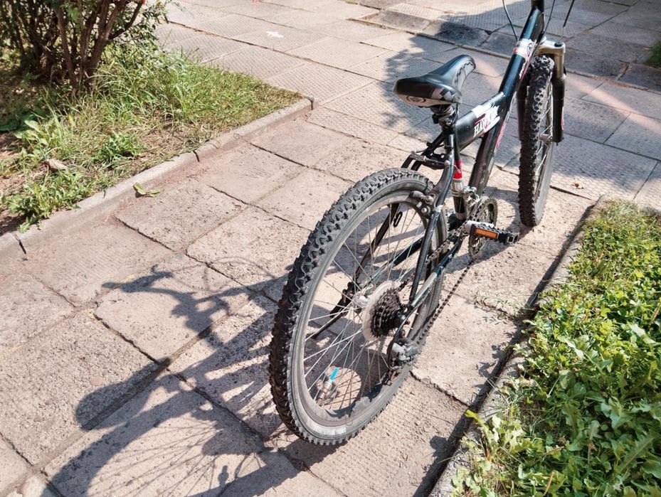 Sprzedam rower 24 całe kola
