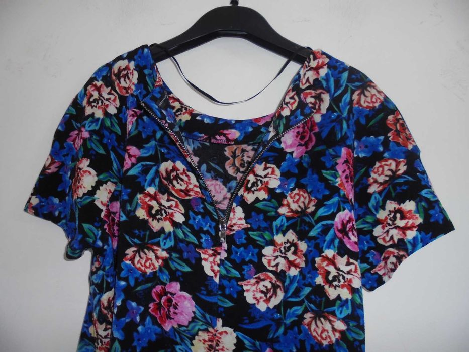 vestido de mulher muito florido