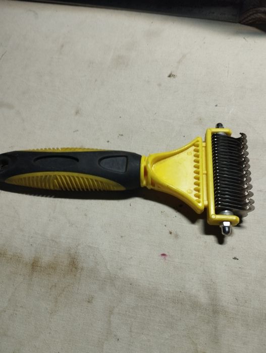 Для собак і кішок чисалка шерсті