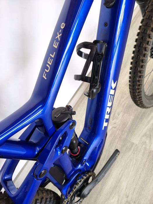 Trek Fuel EXe elétrica em carbono, NOVA!